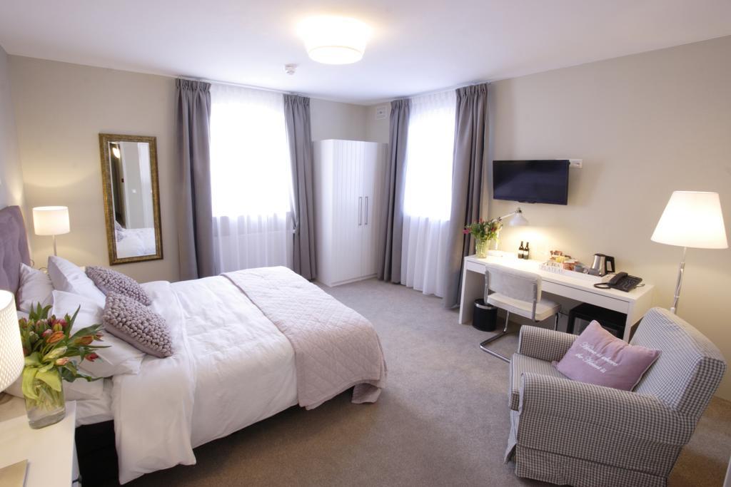 In De Witte Dame Hotel Bar Kitchen Apartments Grubbenvorst Номер фото